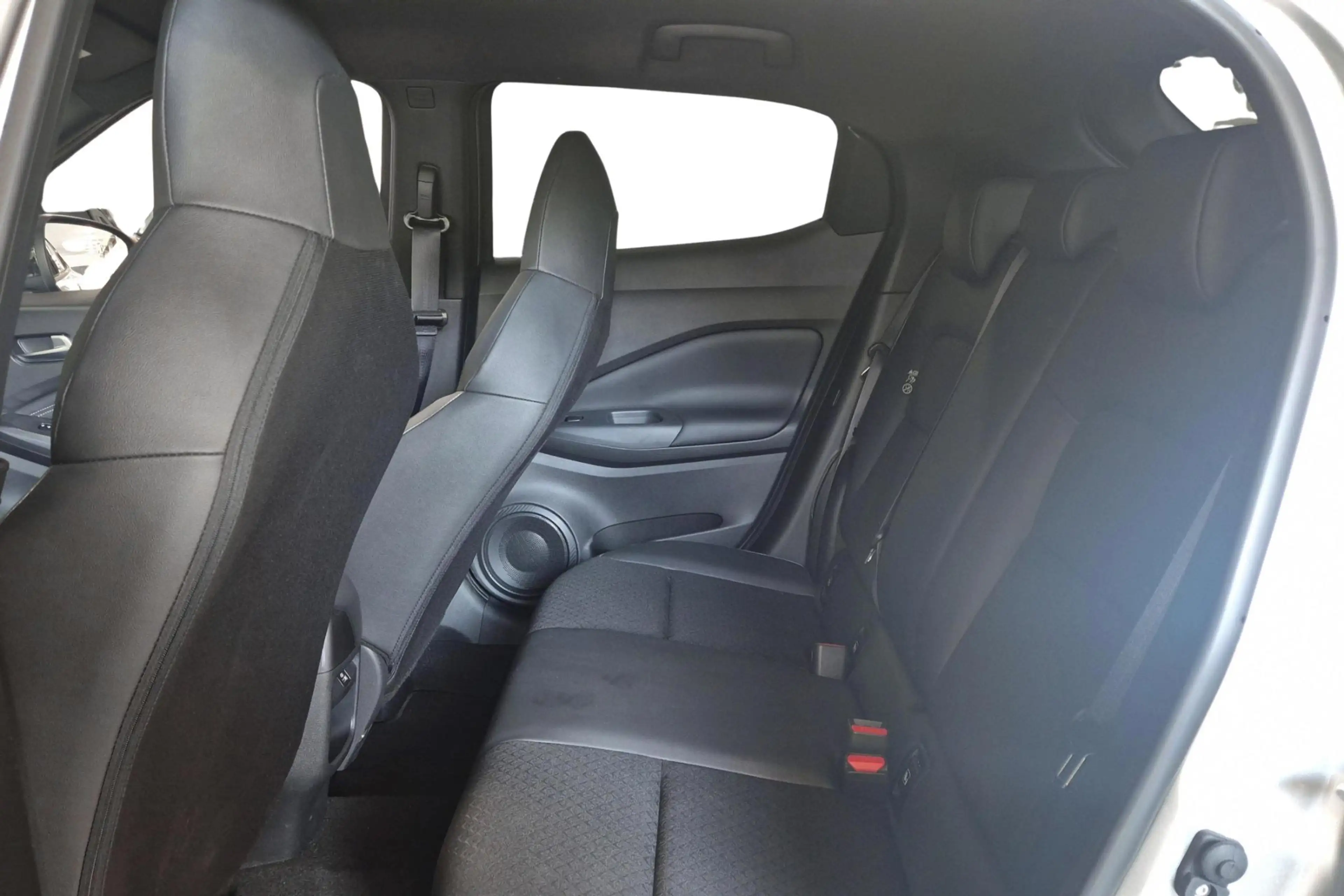 Nissan Juke 1.6 Hybrid 145 N-Connecta Automaat/Apple Carplay e — photo 7