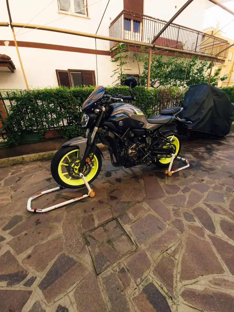 Yamaha MT-07 Szürke - 2