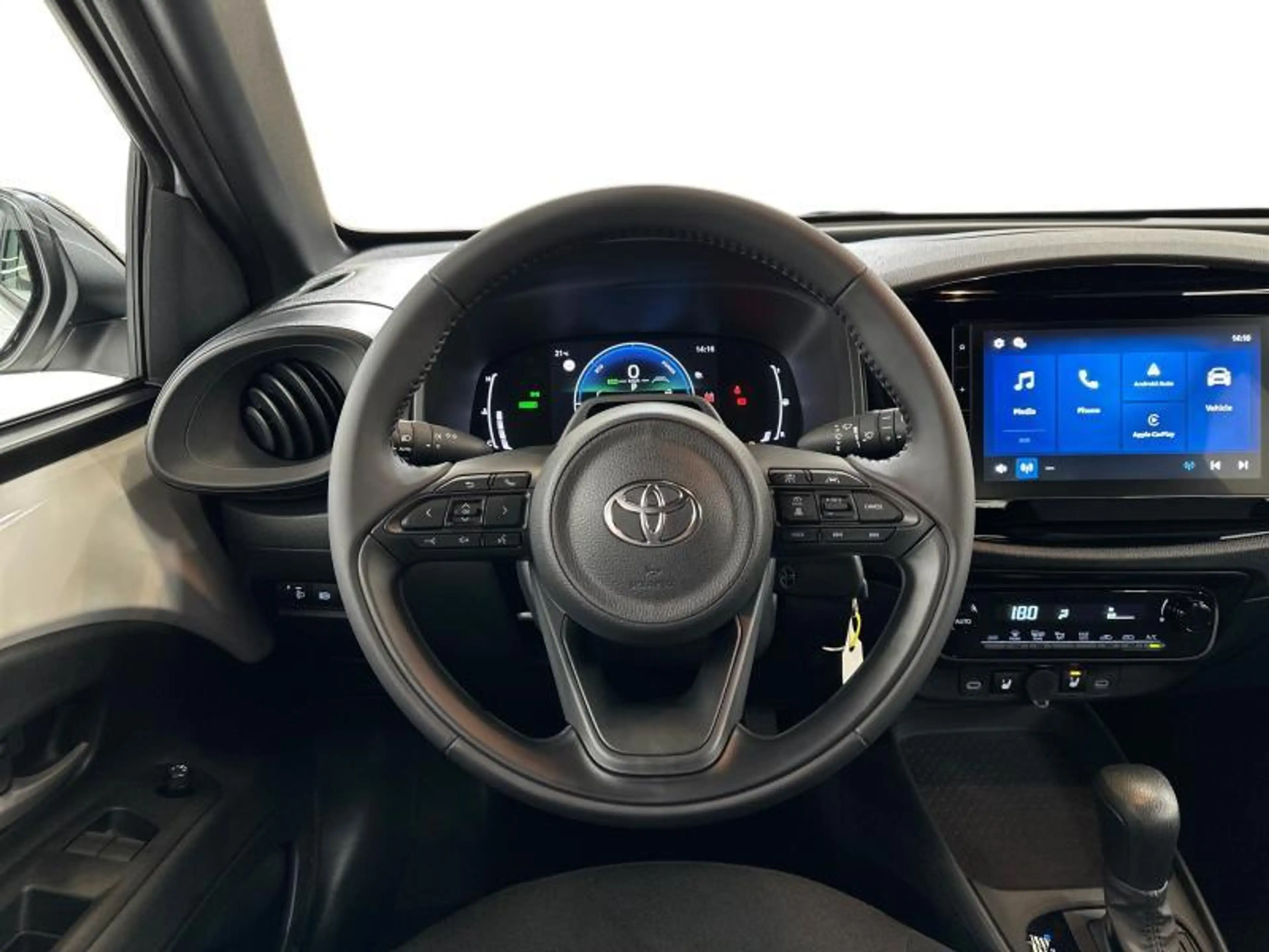 Toyota Aygo X 116hp HEV Comfort | heated seats — photo 10