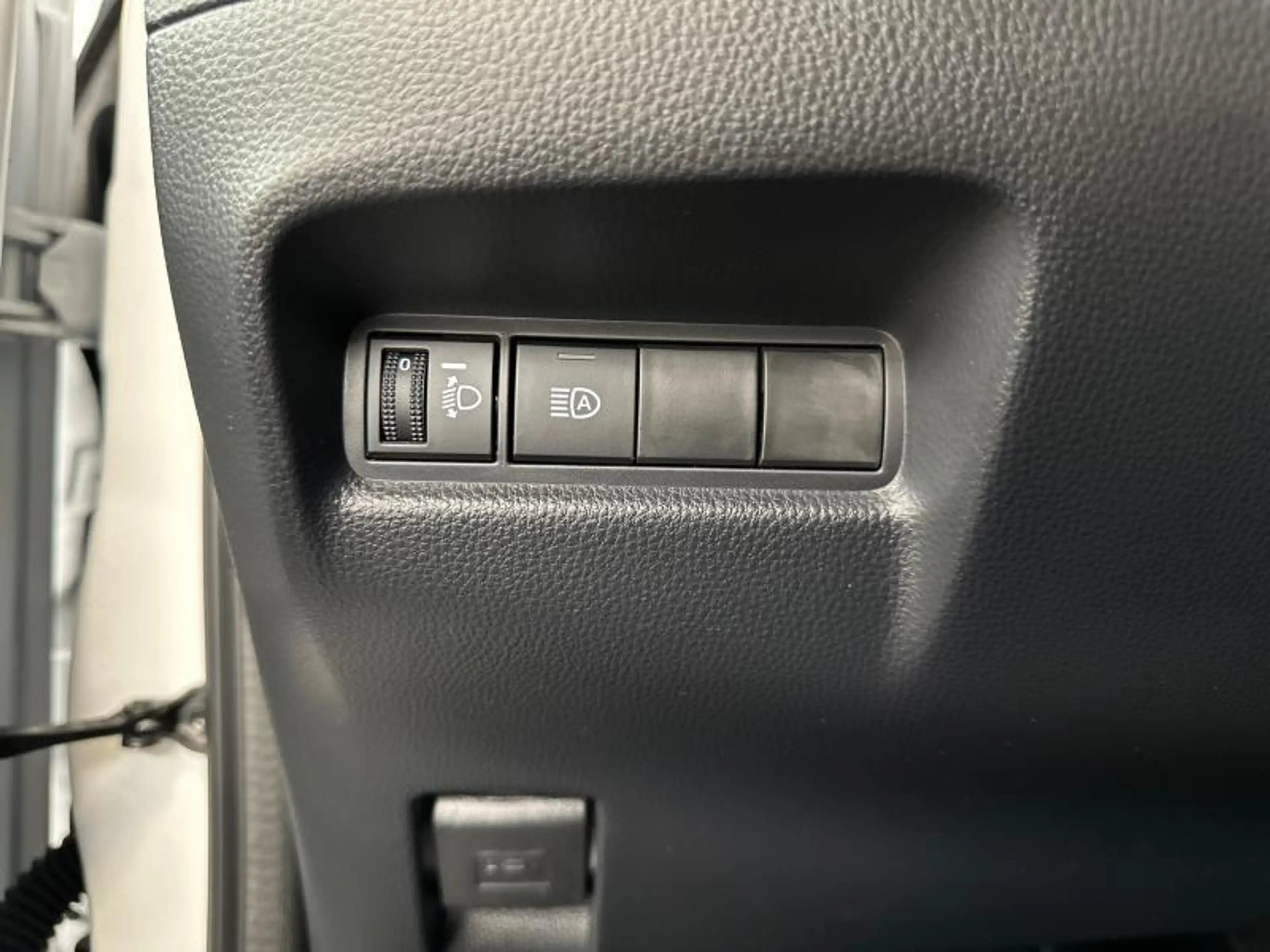 Toyota Aygo X 116hp HEV Comfort | heated seats — photo 27