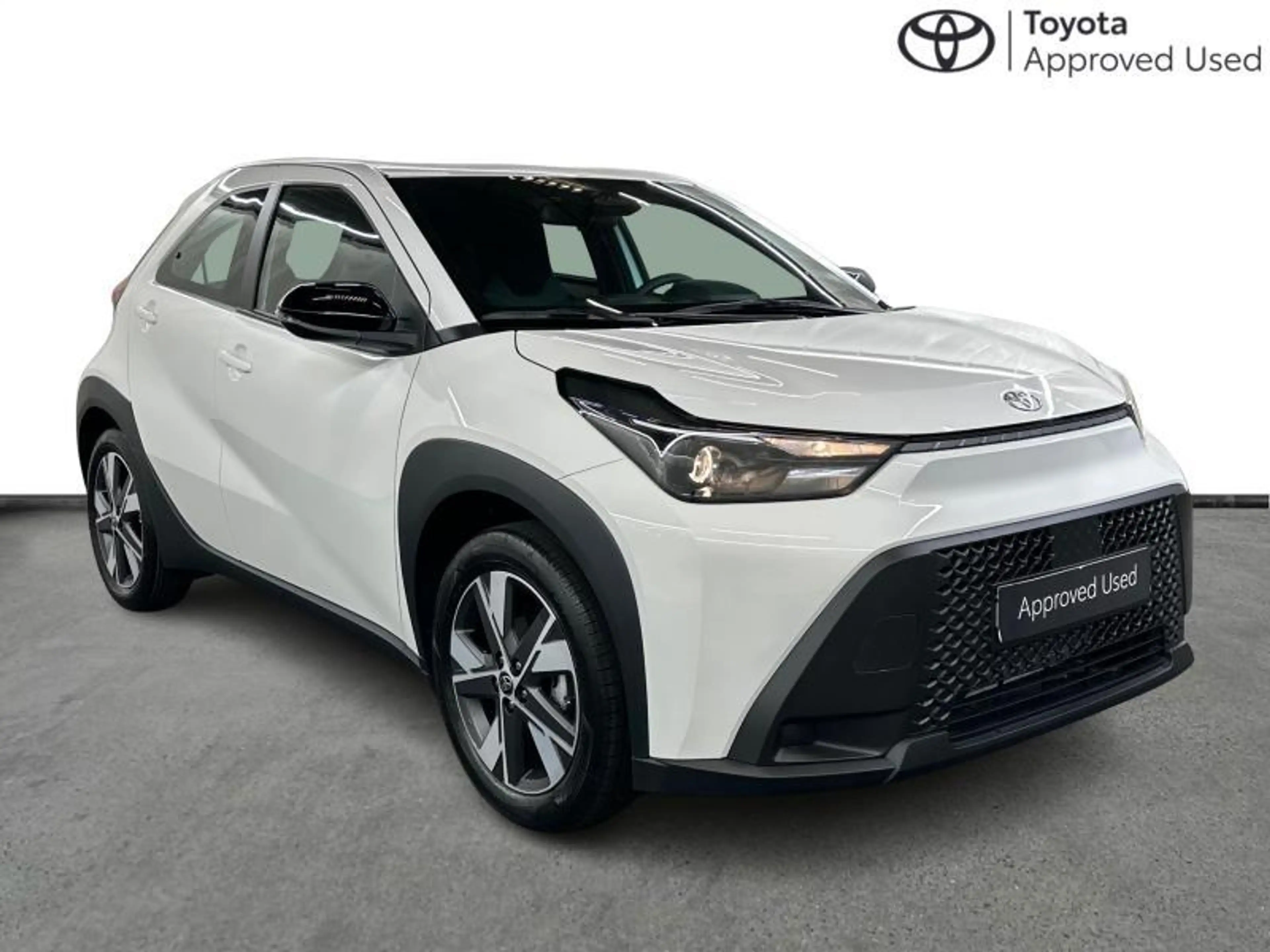 Toyota Aygo X 116hp HEV Comfort | heated seats — photo 18
