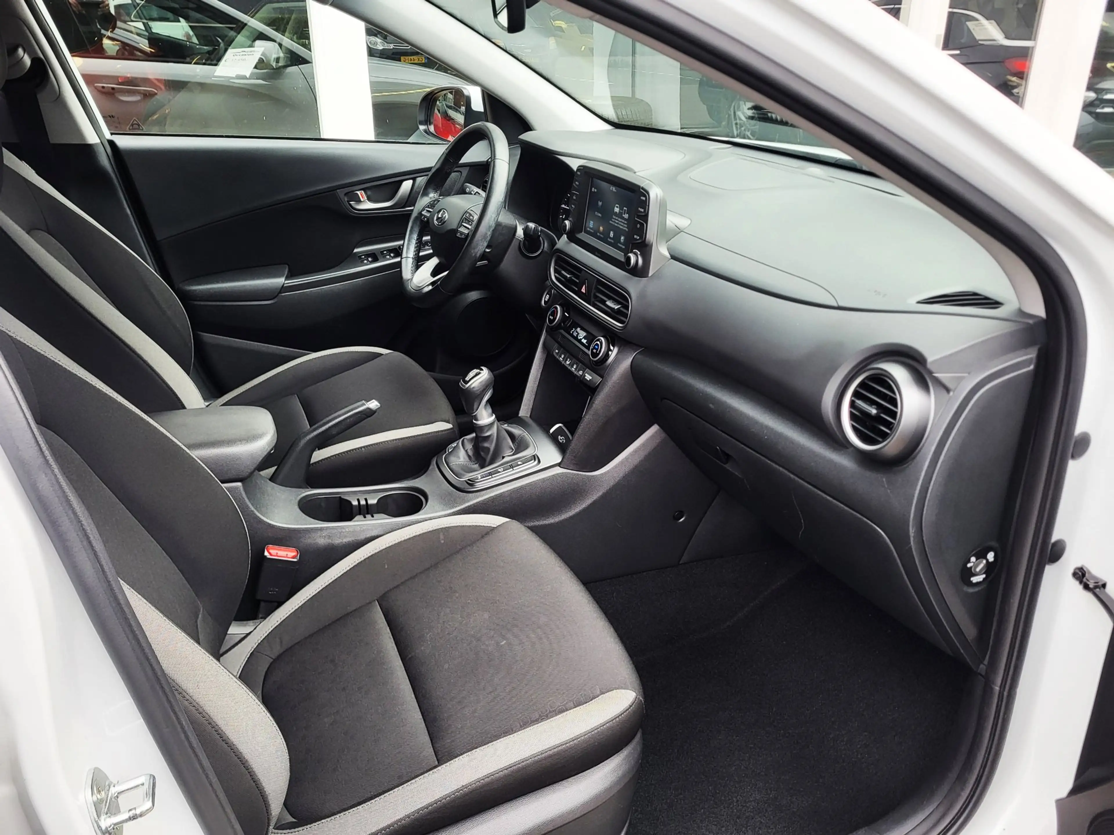 Hyundai KONA 1.0 T-GDI Comfort Smart / Carplay & Android / Stoe — photo 26