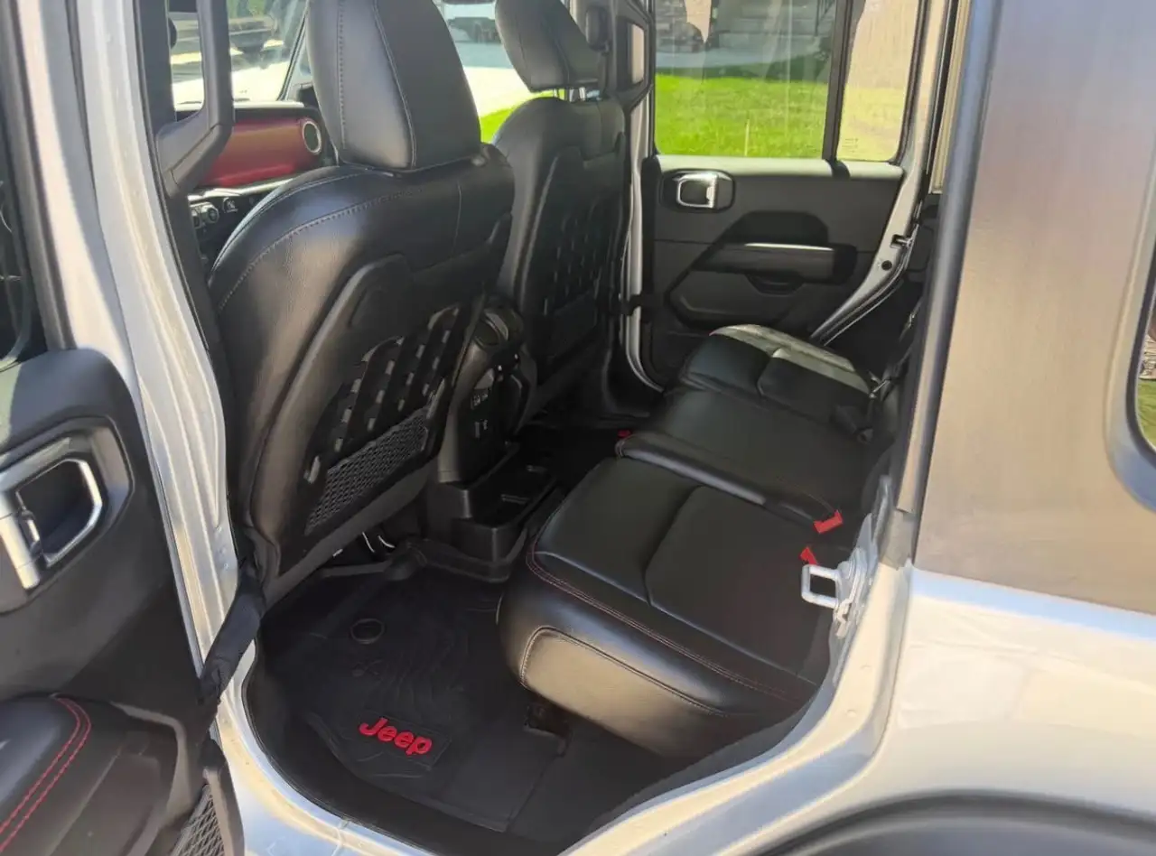 Jeep Wrangler снимка Jeep Wrangler