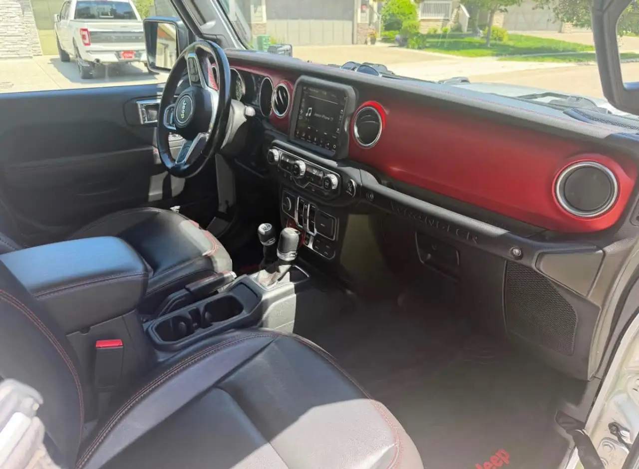 Jeep Wrangler снимка Jeep Wrangler