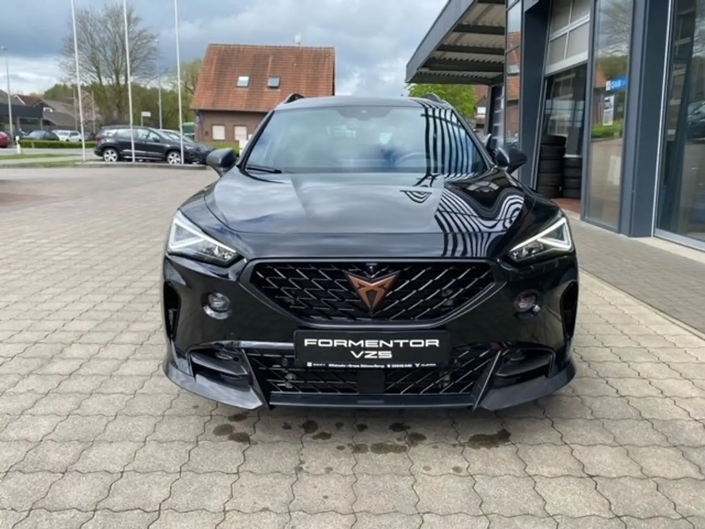 CUPRA Formentor VZ5 2.5 TSI DSG 4Drive - CUP - Top-View Černá - 2