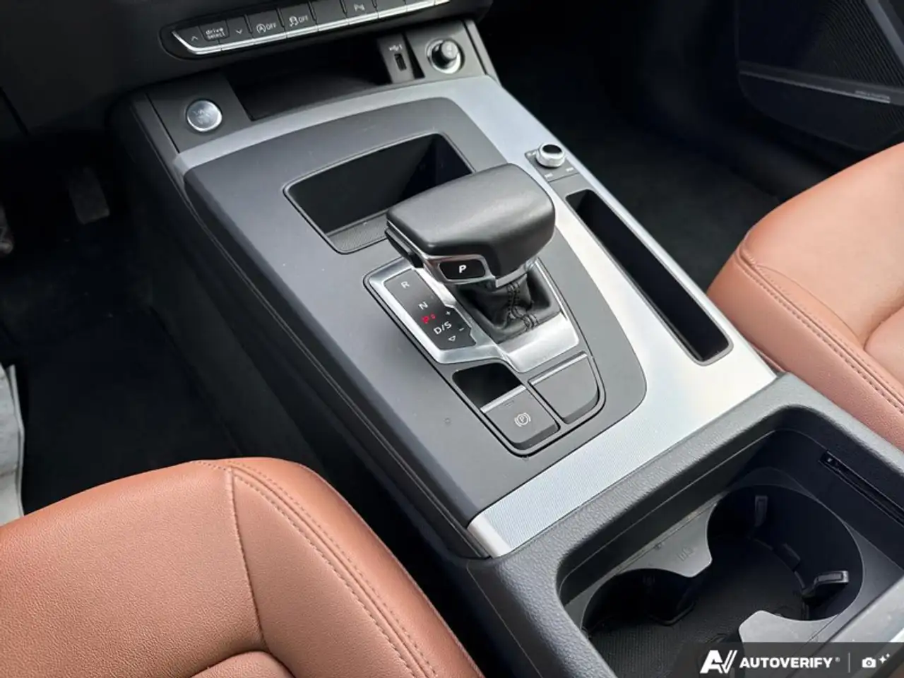Audi Q5 снимка Audi Q5