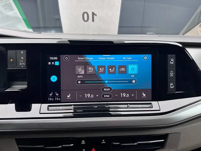 Volkswagen Multivan view 21