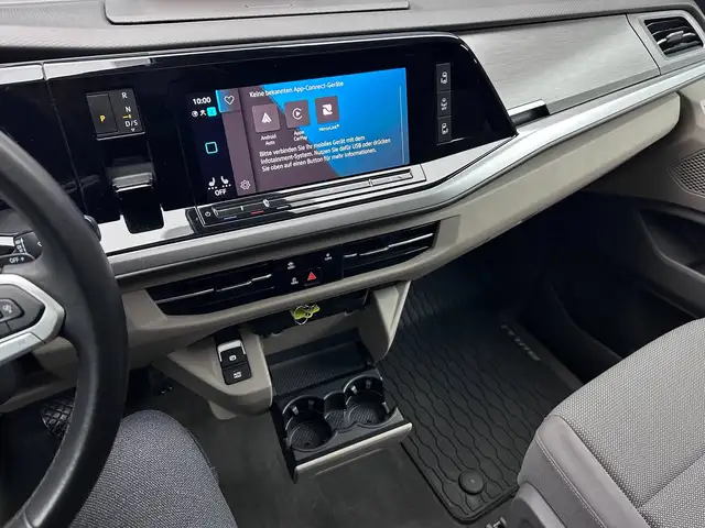 Volkswagen Multivan view 18