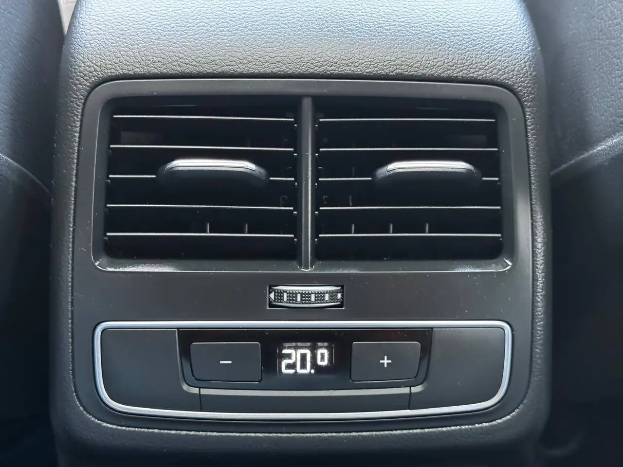 Audi A4 снимка Audi A4