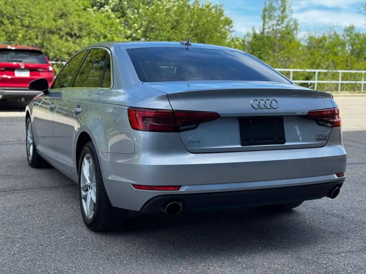 Audi A4 снимка Audi A4