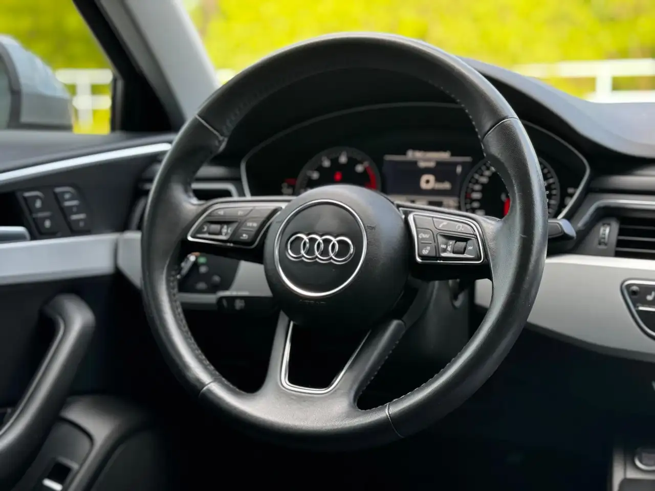 Audi A4 снимка Audi A4