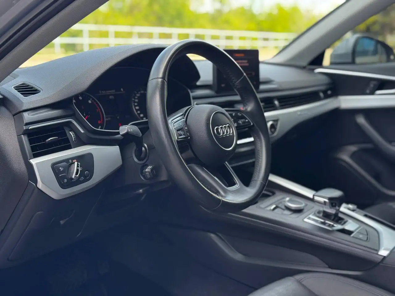Audi A4 снимка Audi A4