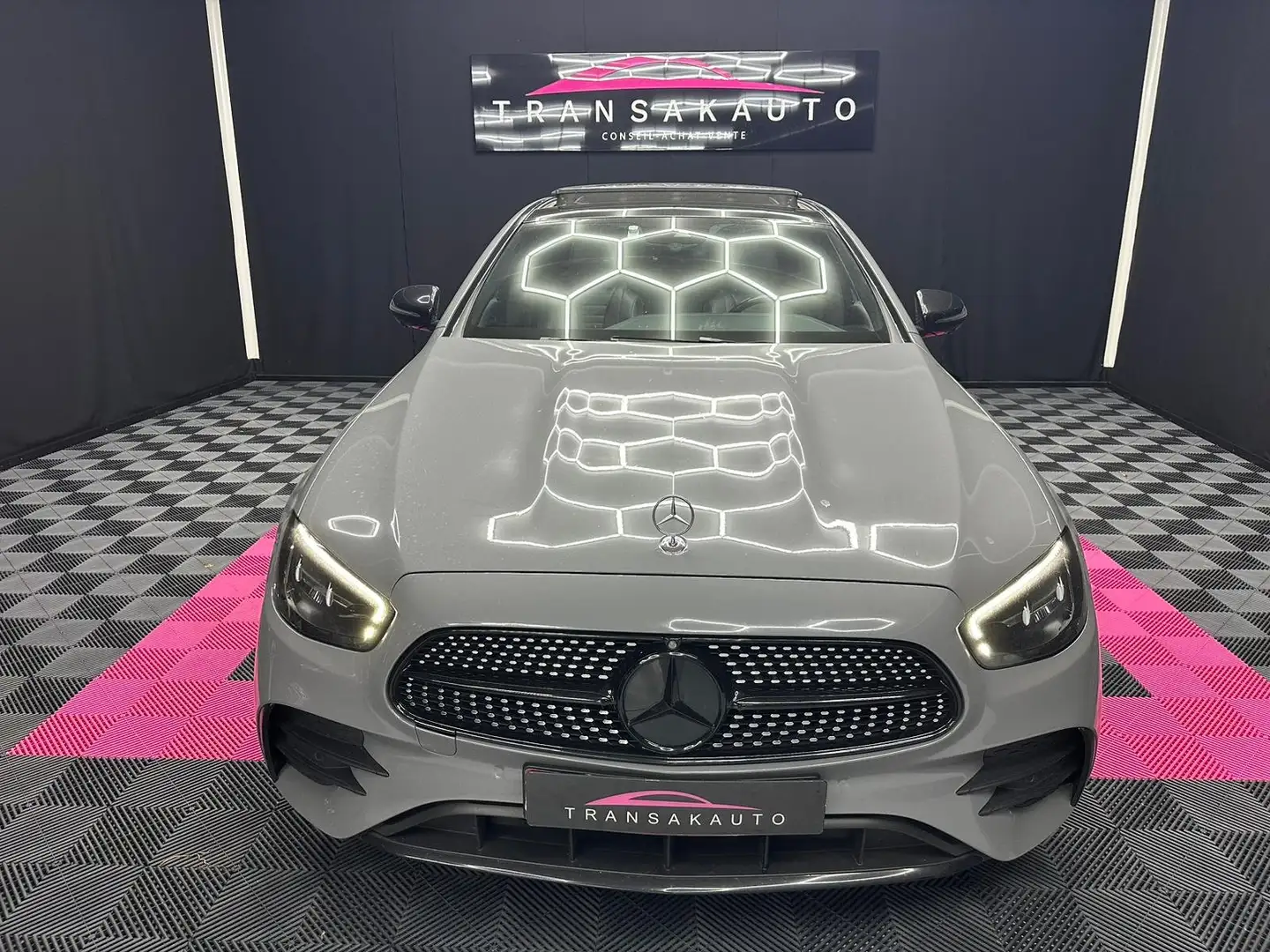 Mercedes-Benz E 200 BURMESTER/ 360°/PANO/GRIS NARDO/ GARANTIE 1 AN Gris - 2