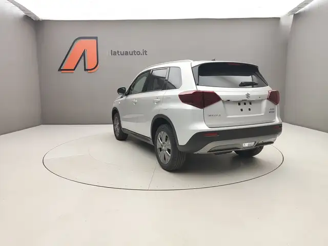 Suzuki Vitara view 5