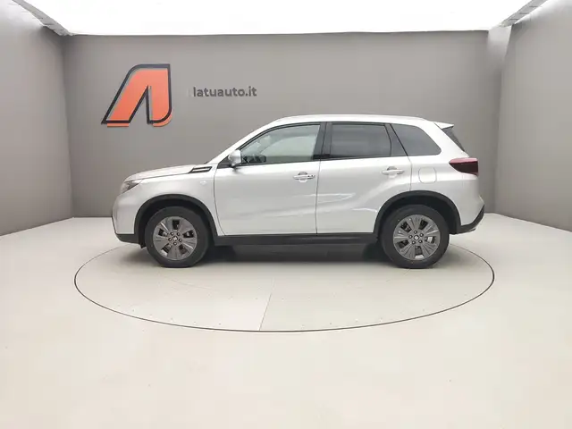 Suzuki Vitara view 4