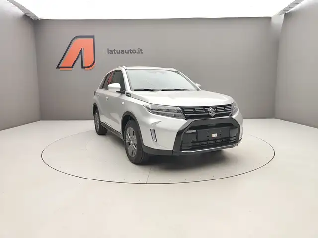 Suzuki Vitara view 3