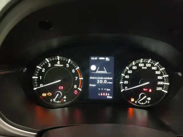 Suzuki Vitara view 12