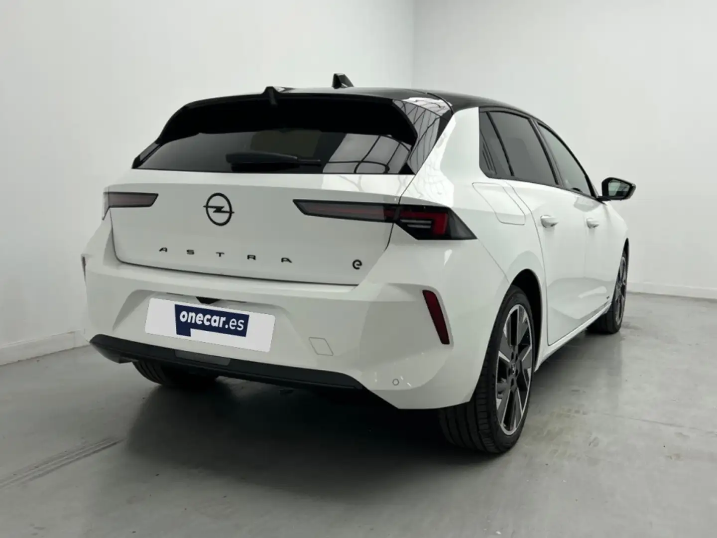 Opel Astra BEV GS AUTO 156CV 5P Blanco - 2