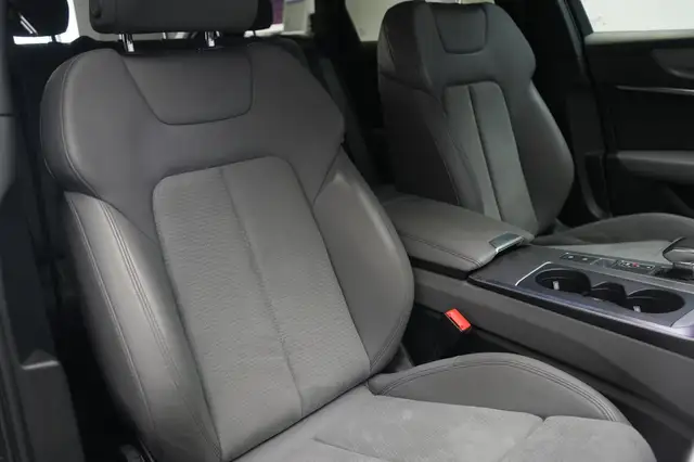 Audi A6 view 8