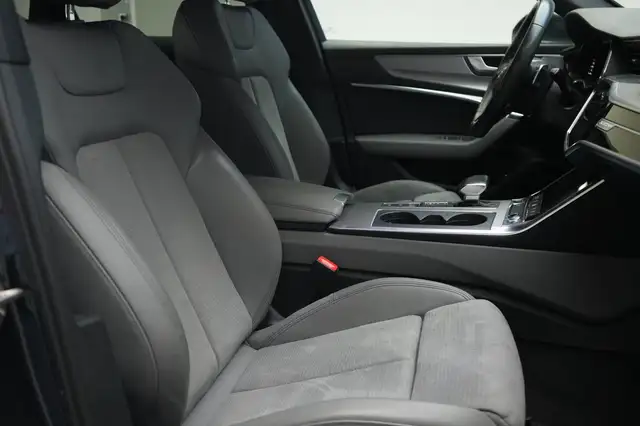 Audi A6 view 7