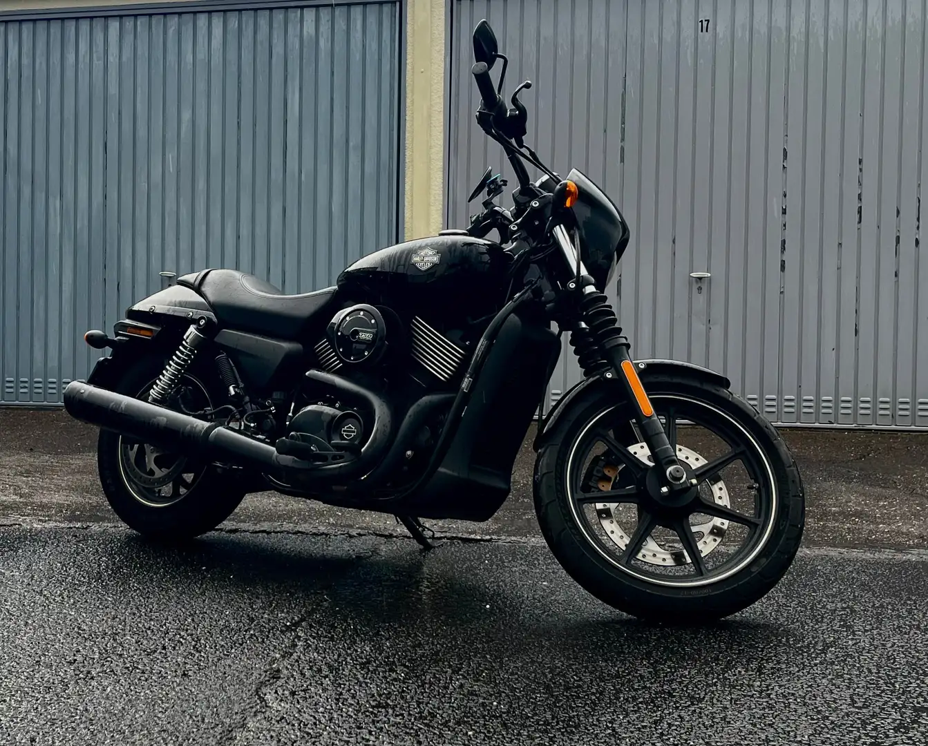 Harley-Davidson Street 750 Noir - 1