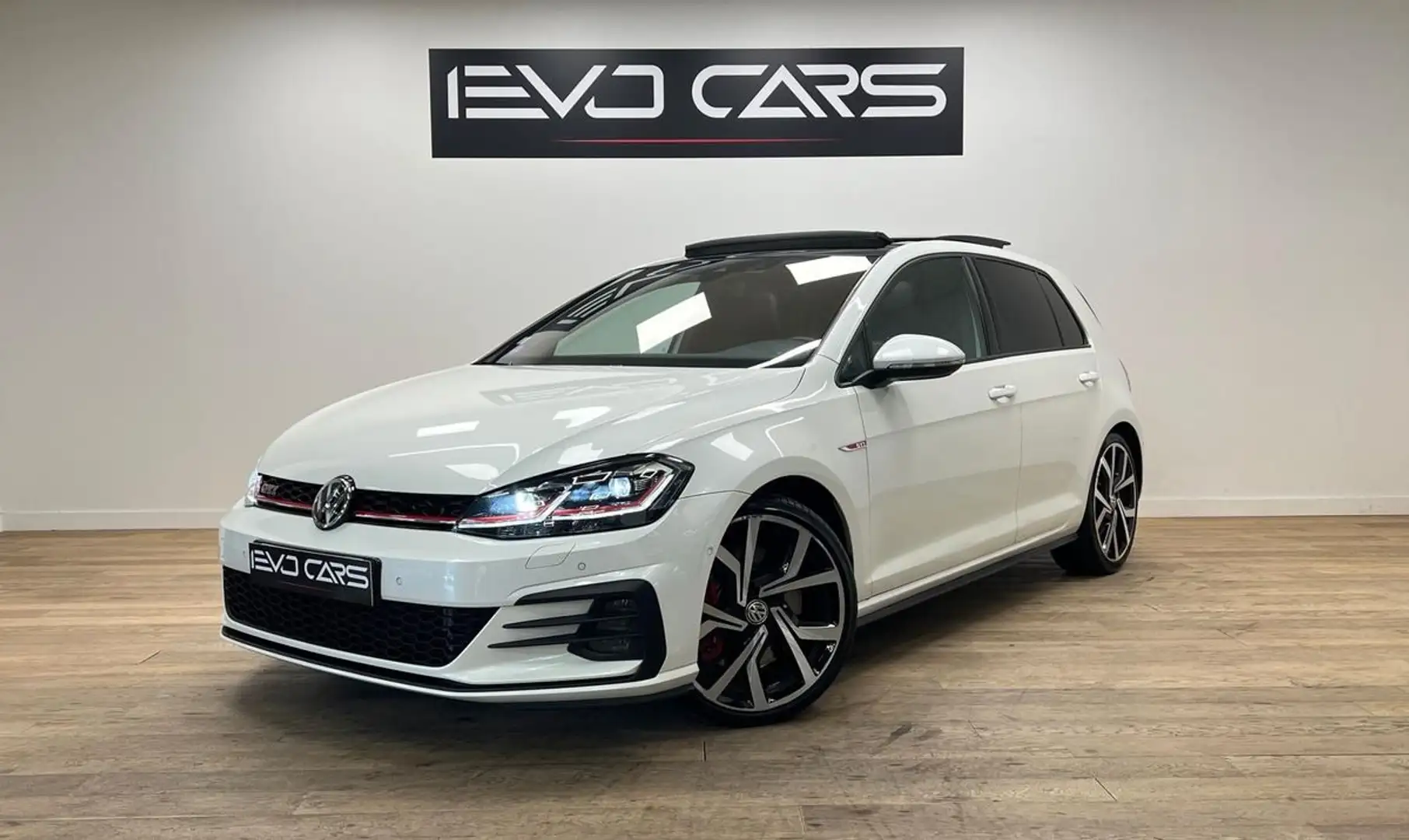 Volkswagen Golf 7 GTI 2.0 TSI 245 ch Performance DSG 7 / ACC / DCC / Caméra / Dynaudio / Cuir Vienna Blanc - 1