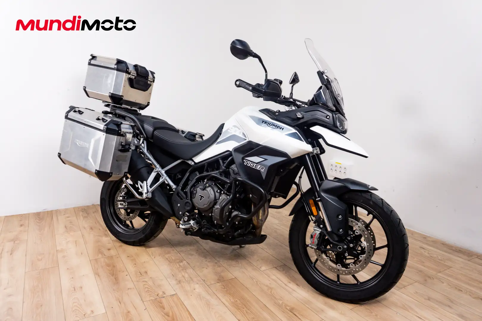 Triumph Tiger 900 - 2