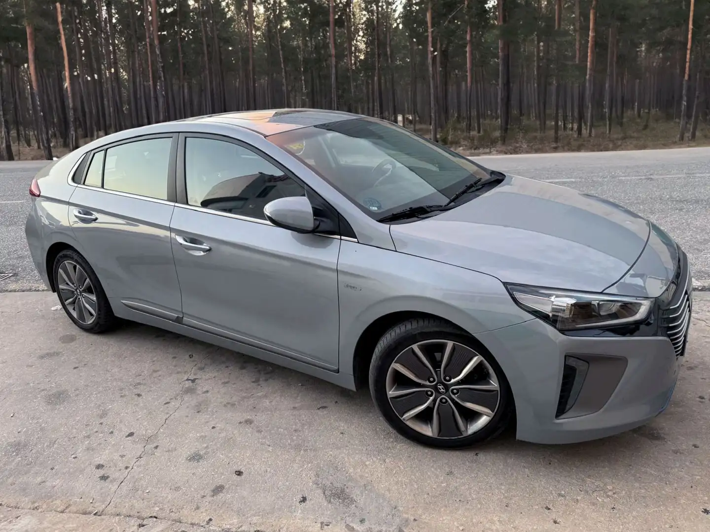 Hyundai IONIQ HEV 1.6 GDI Tecno Gris - 2