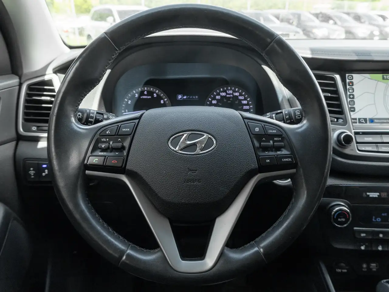Hyundai TUCSON снимка Hyundai TUCSON