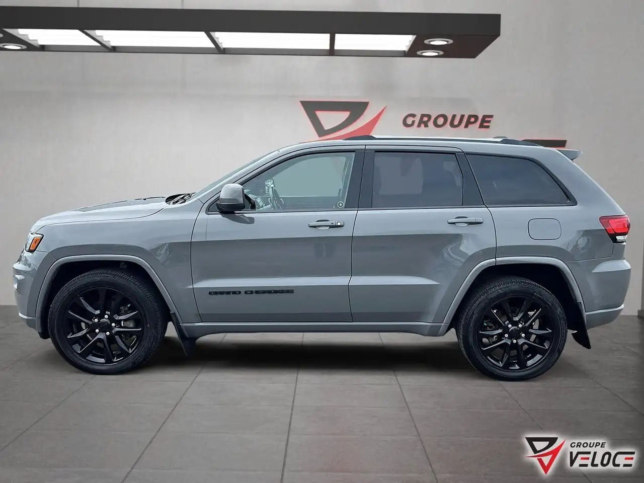 Jeep Grand Cherokee photo Jeep Grand Cherokee