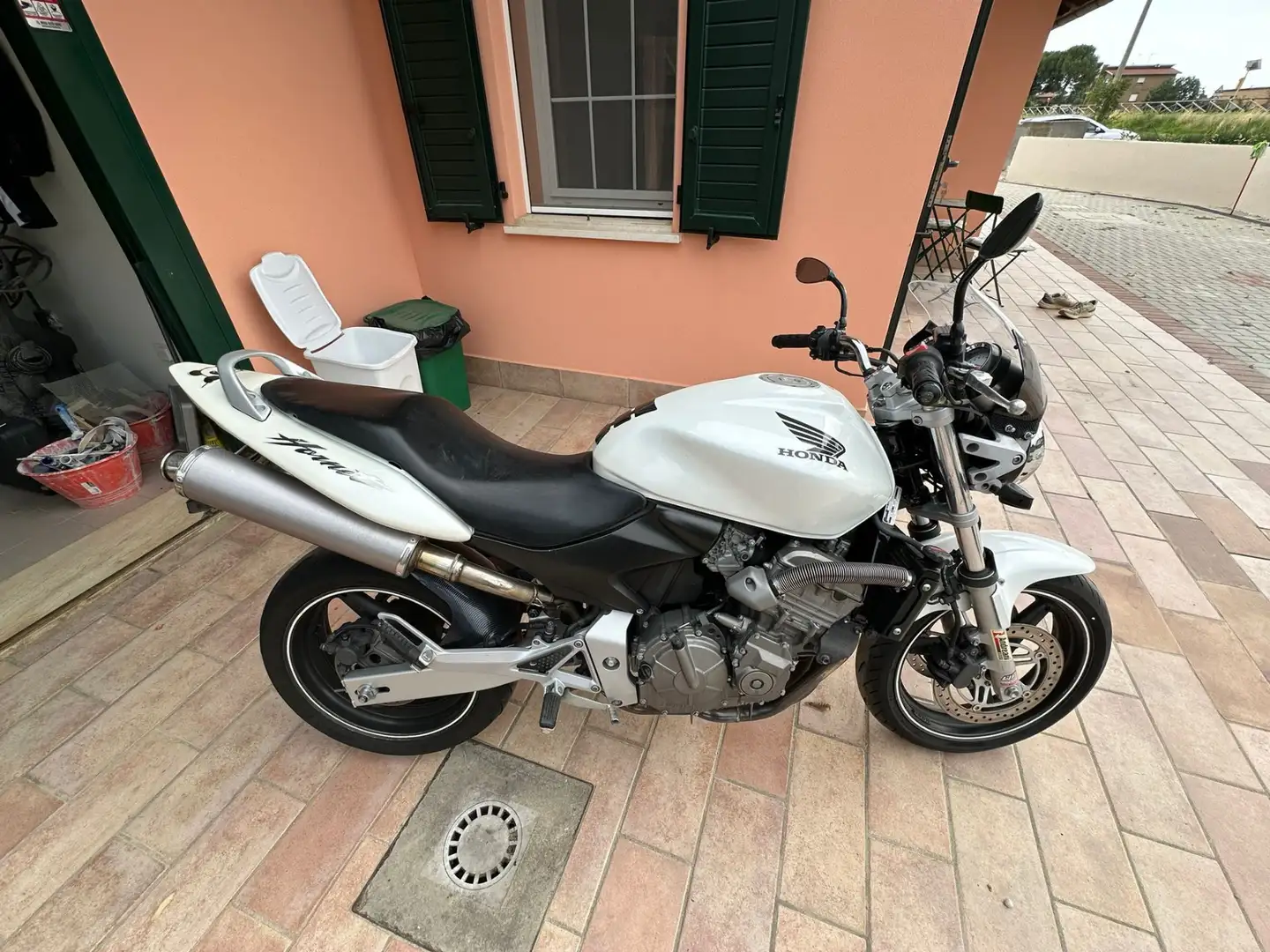 Honda Hornet Blanco - 2