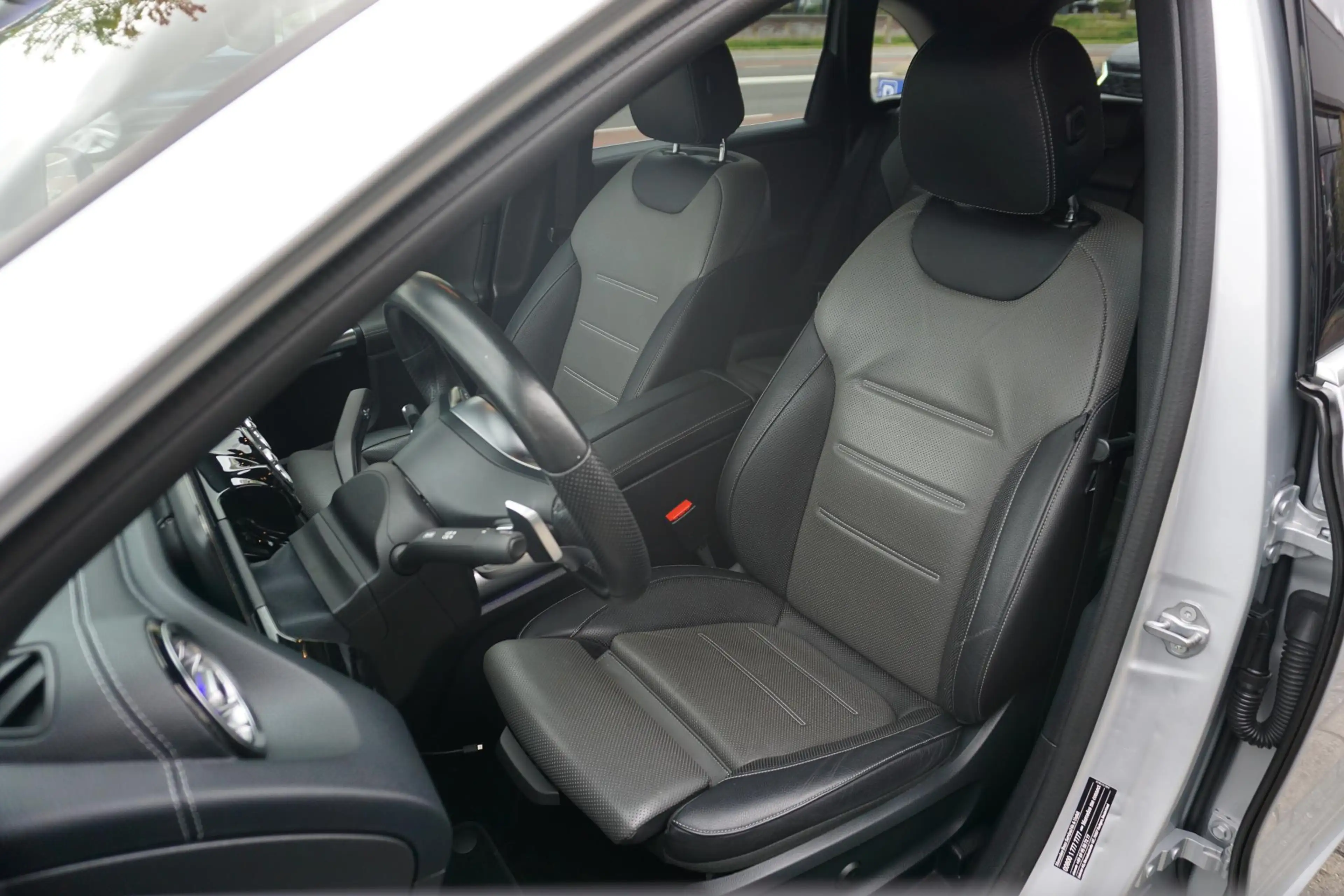 Mercedes-Benz B 250 AMG Line | Stoel koeling | ACC | Head-Up — photo 4