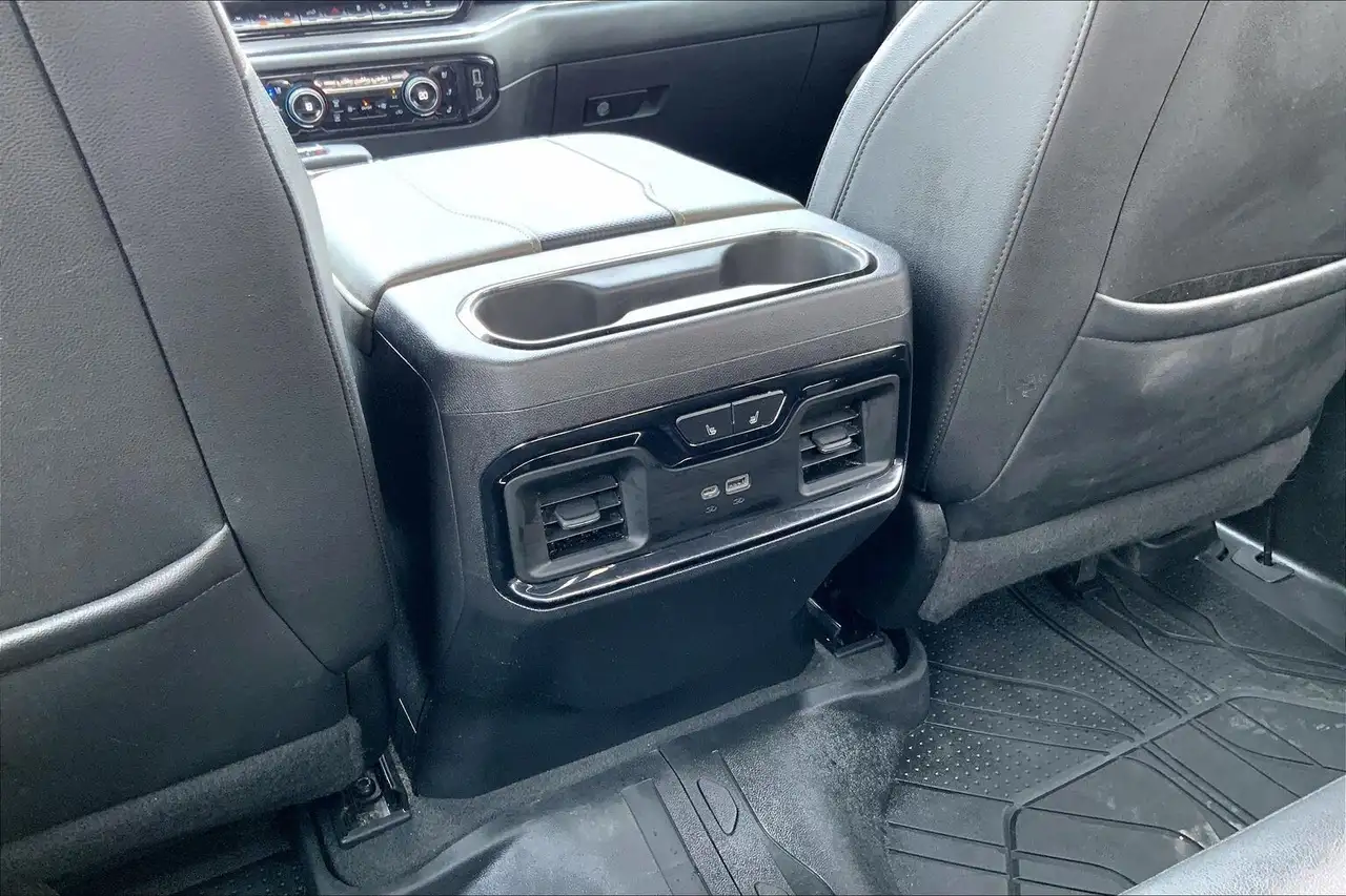 Chevrolet Silverado 1500 photo Chevrolet Silverado 1500