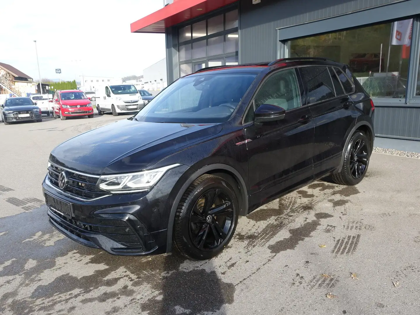 Volkswagen Tiguan R-Line "AHV,GLSD,LED,NAVI" Noir - 2