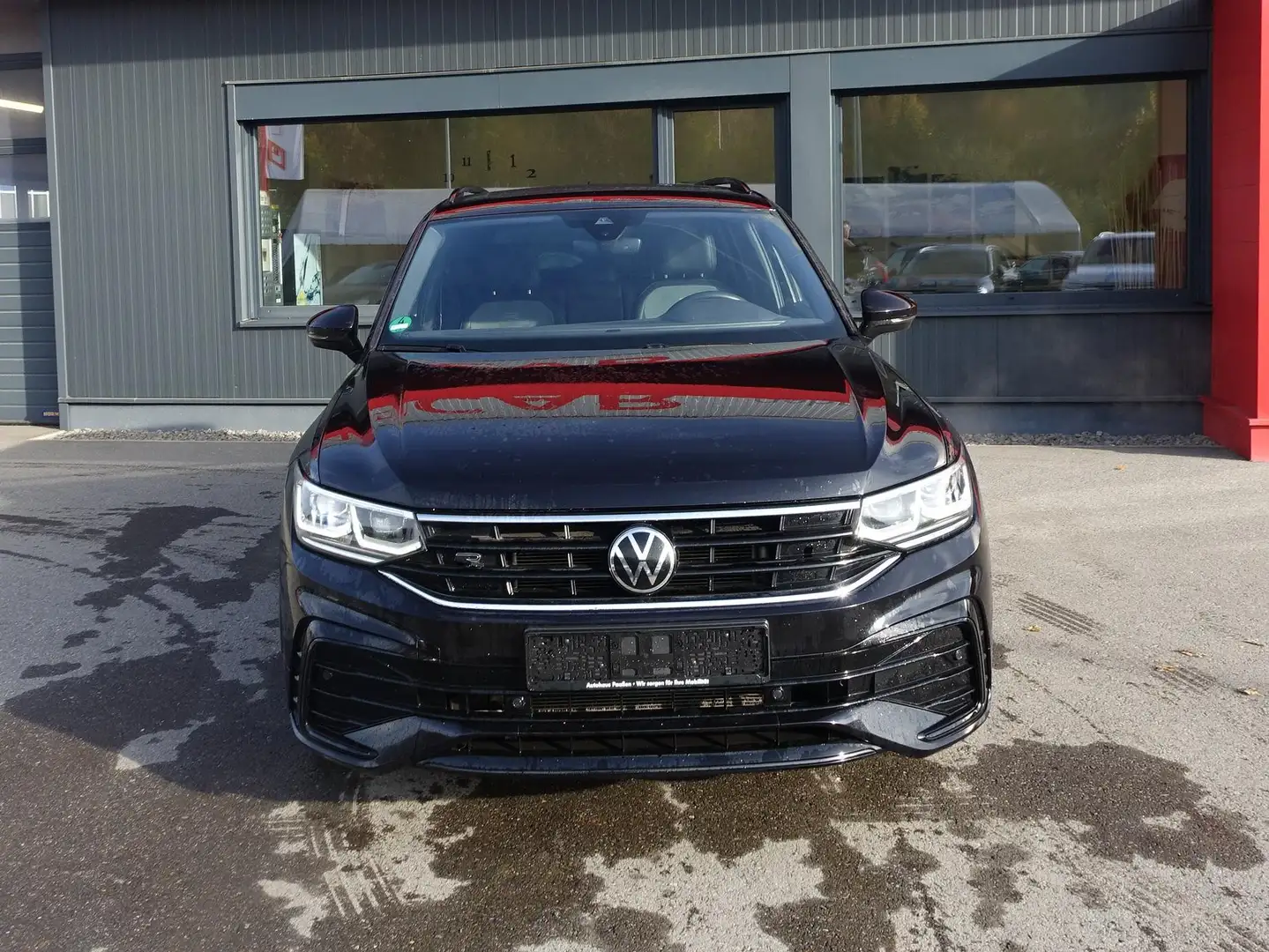 Volkswagen Tiguan R-Line "AHV,GLSD,LED,NAVI" Noir - 1
