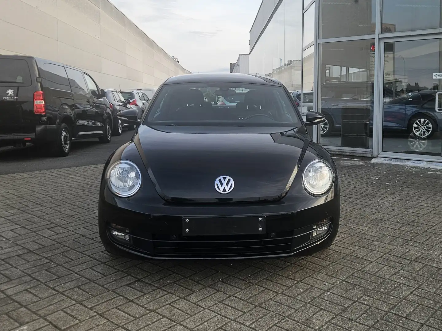 Volkswagen Beetle 1.2Benzine 77kw Euro 5 Année 2011, 119.000km Noir - 1