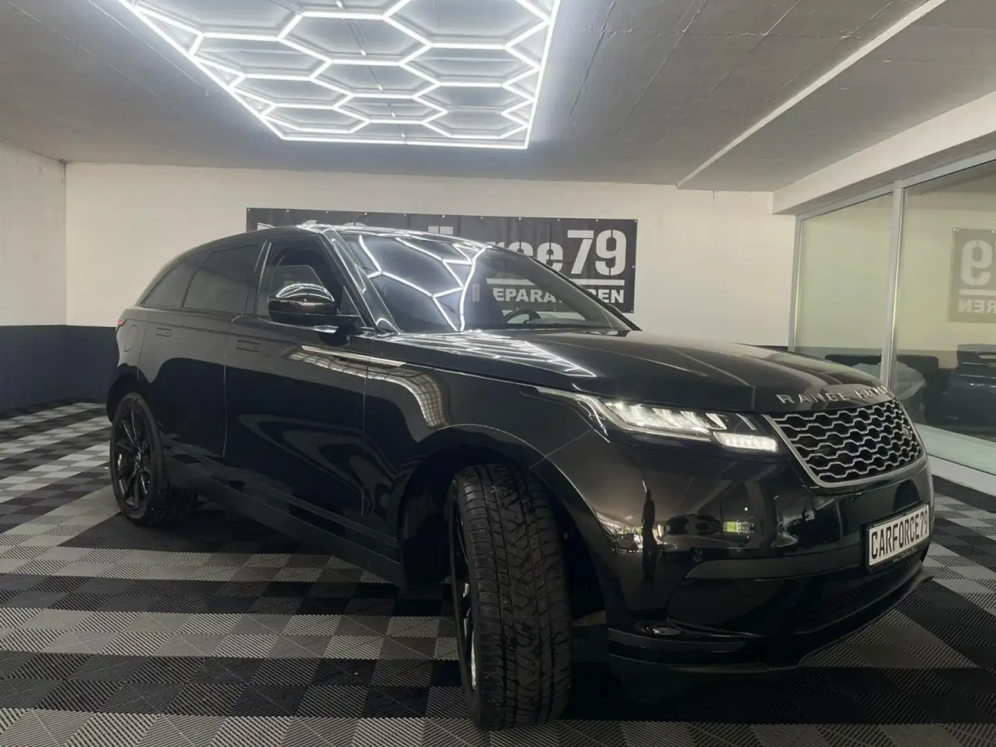 Land Rover Range Rover Velar AWD LED VOLLDIGI SITZHZG KLIMA Klima Navi Schwarz - 1