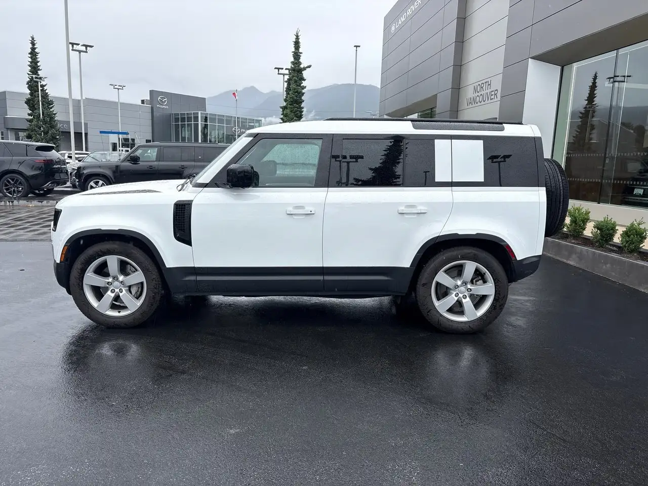 Land Rover Defender снимка Land Rover Defender