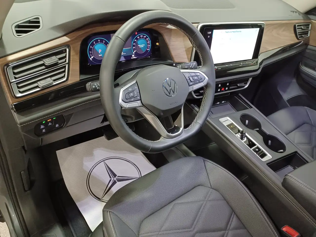 Volkswagen Atlas снимка Volkswagen Atlas