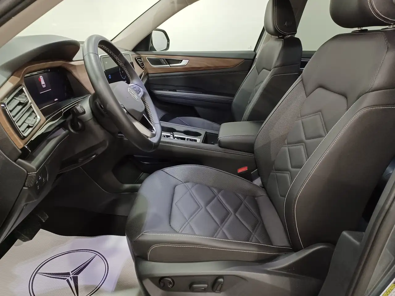 Volkswagen Atlas снимка Volkswagen Atlas