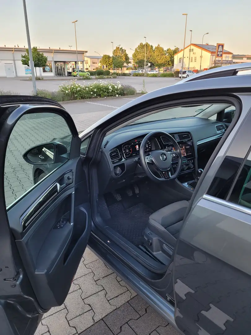 Volkswagen Golf Variant Golf VII Variant Diesel 2.0 TDI (BlueMotion Techno Gris - 2