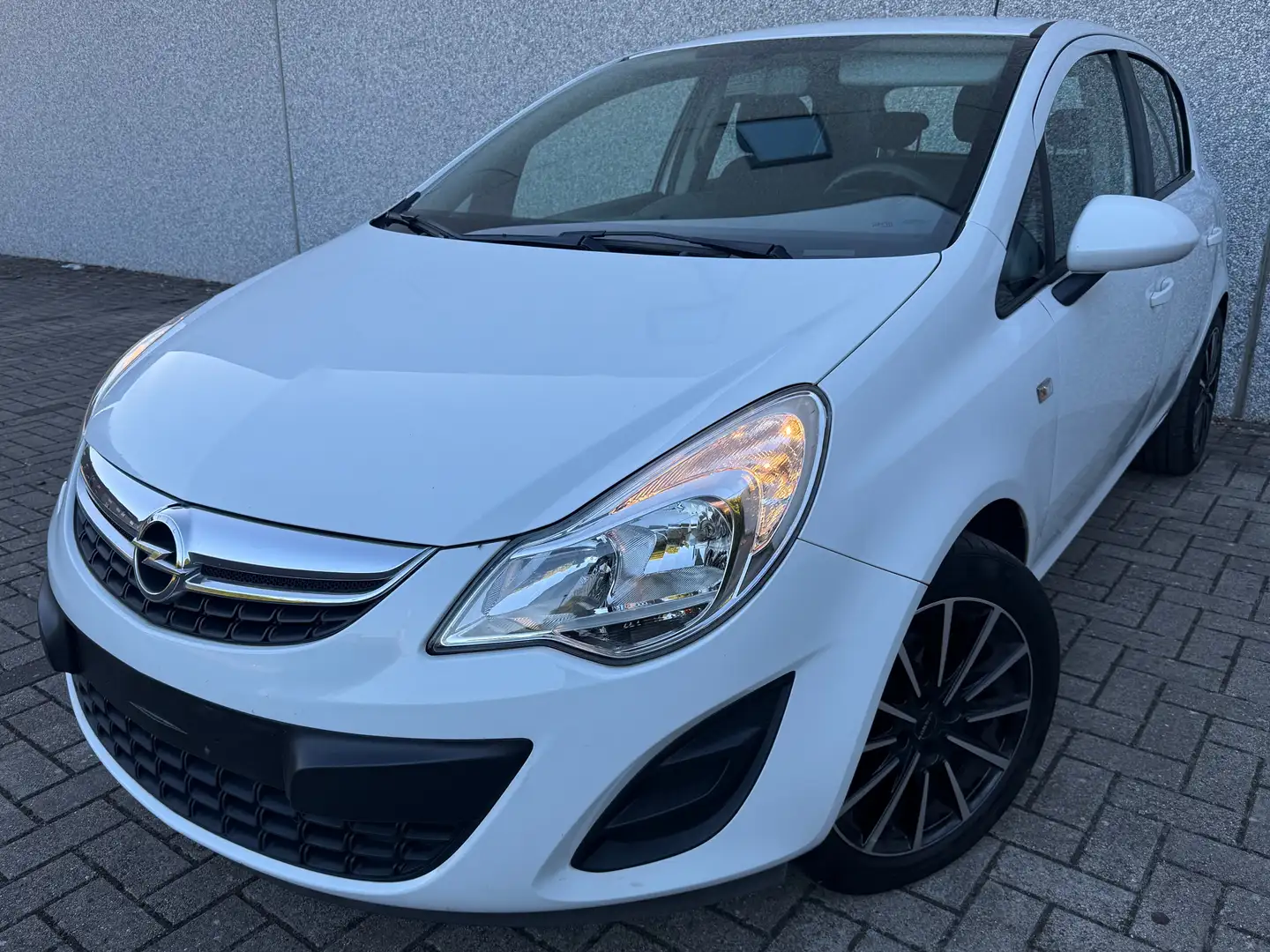Opel Corsa Corsa 1.2i ecoFLEX Enjoy Start/Stop garantie 12moi White - 1
