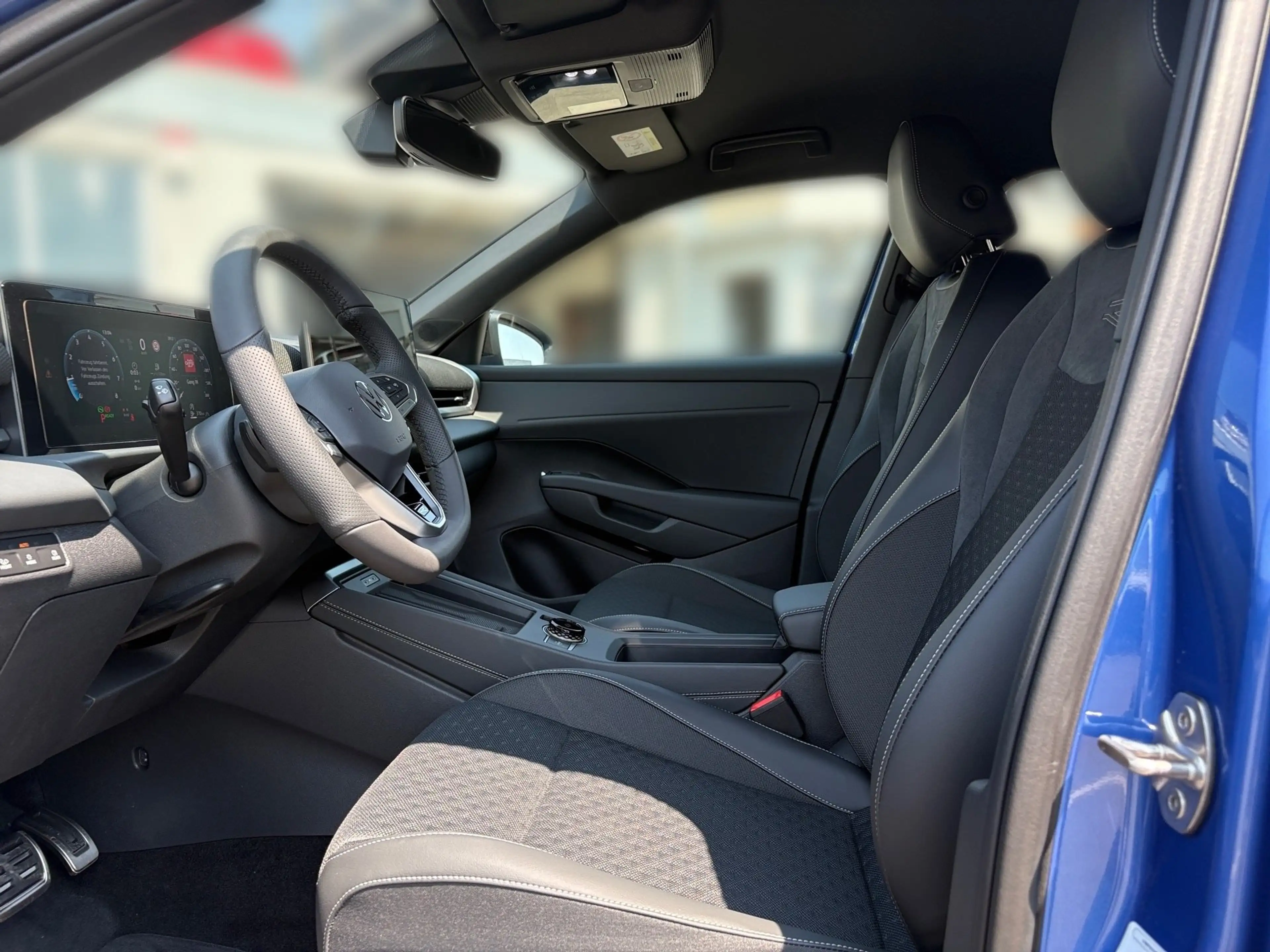 Volkswagen T-Roc 1.5 eTSI R-Line *APPCON*KAMERA*SITZHZG* — photo 11