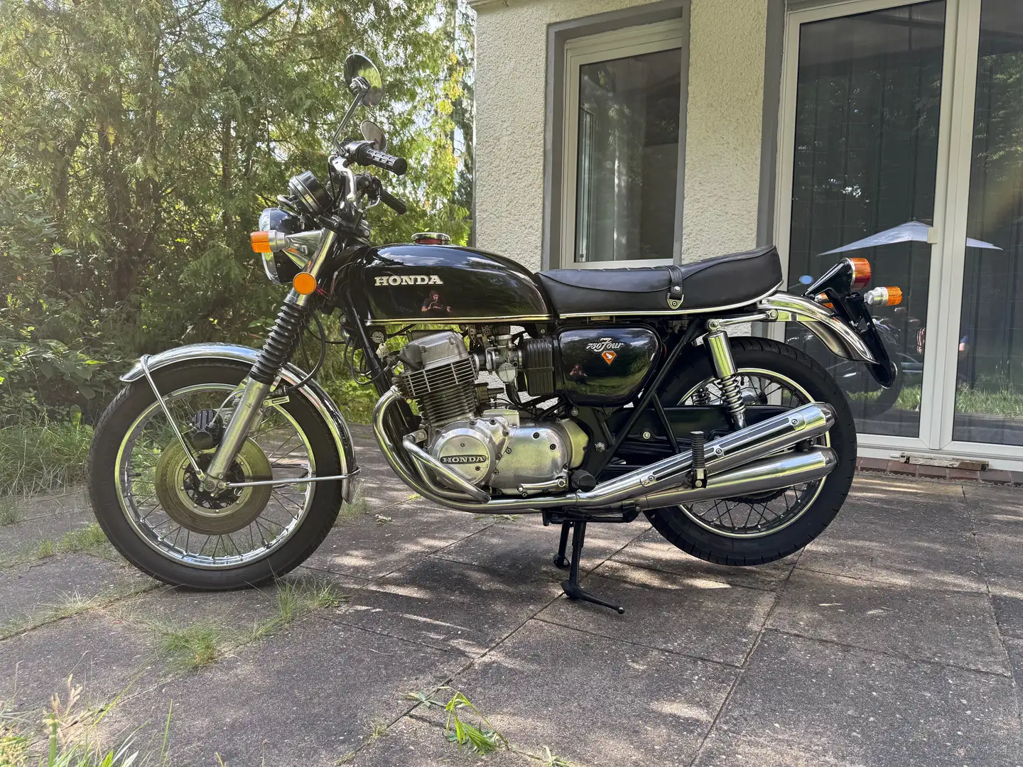 Honda CB 750 four K2 Fekete - 1