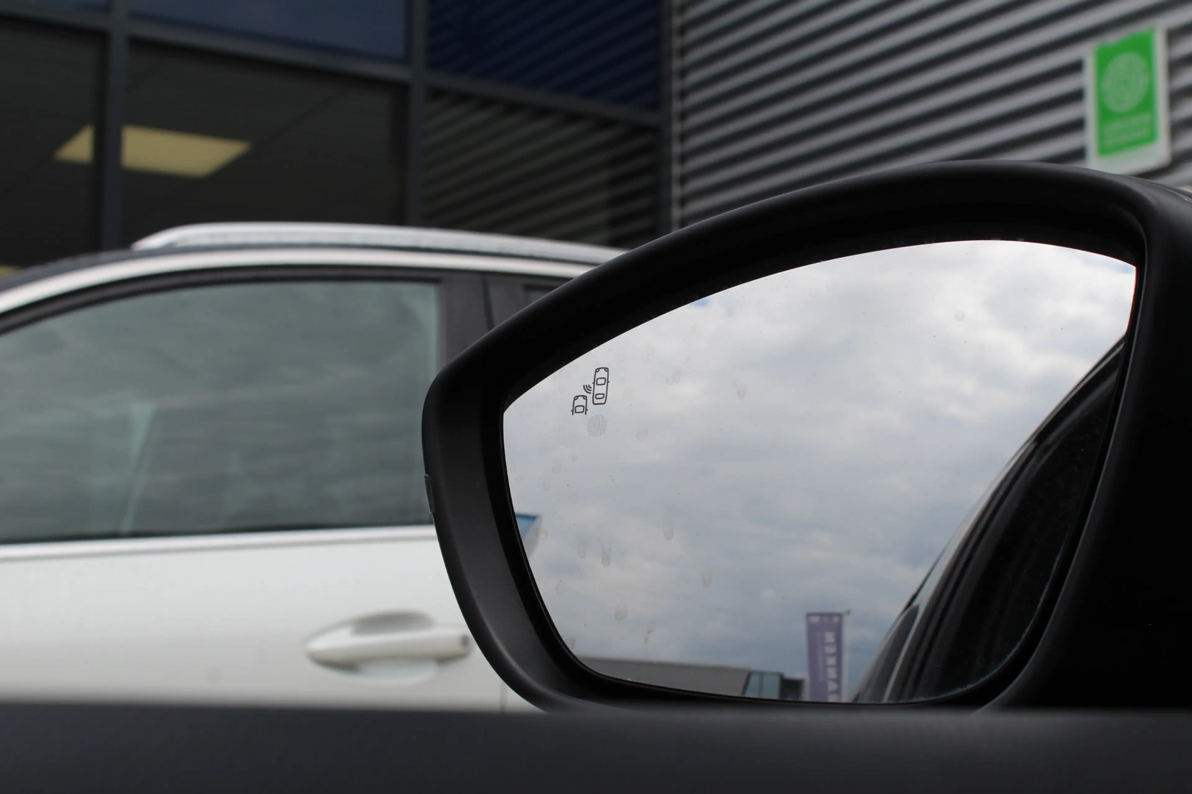 DS Automobiles DS 3 Crossback E-Tense Performance Line 50 kWh | Blis | Camera | — photo 22