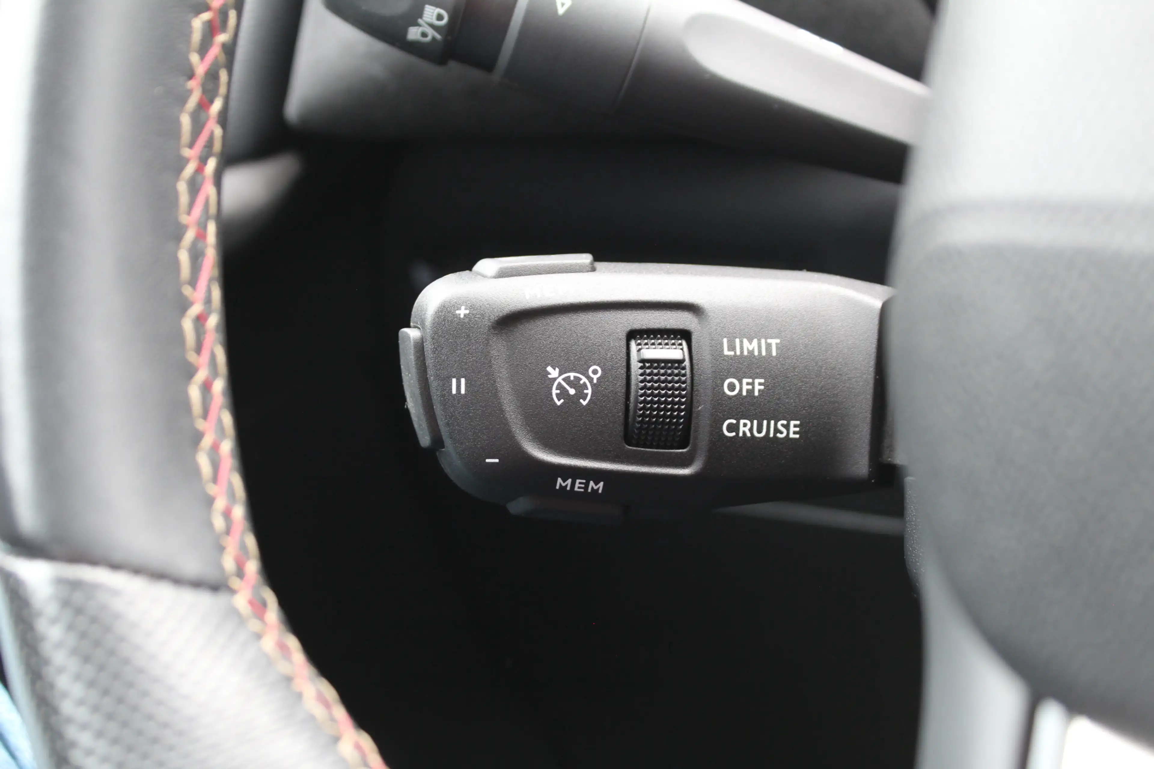 DS Automobiles DS 3 Crossback E-Tense Performance Line 50 kWh | Blis | Camera | — photo 17