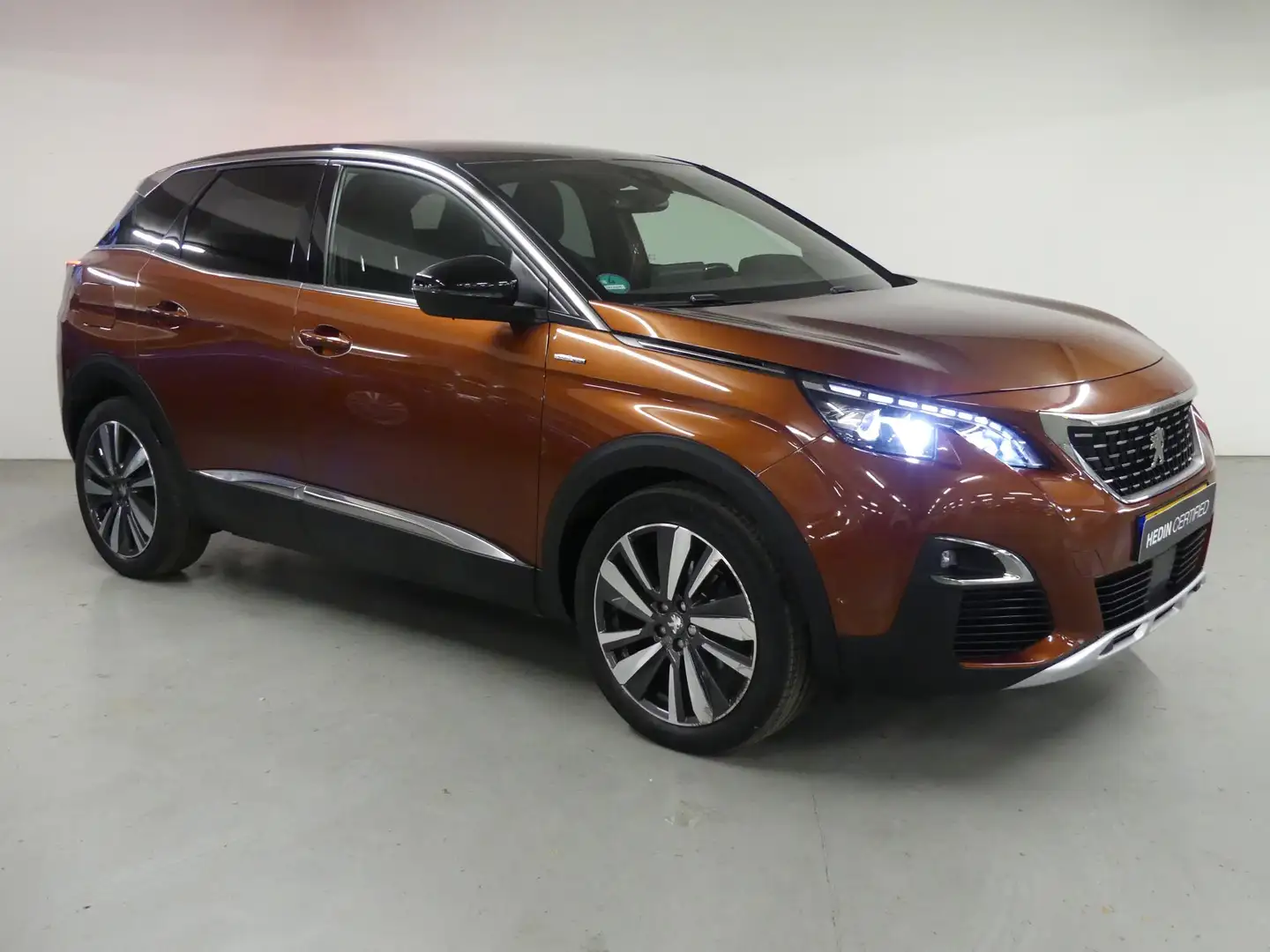 Peugeot 3008 1.2 PureTech GT Line | Navigatie | DAB | LED | Cam Bruin - 2