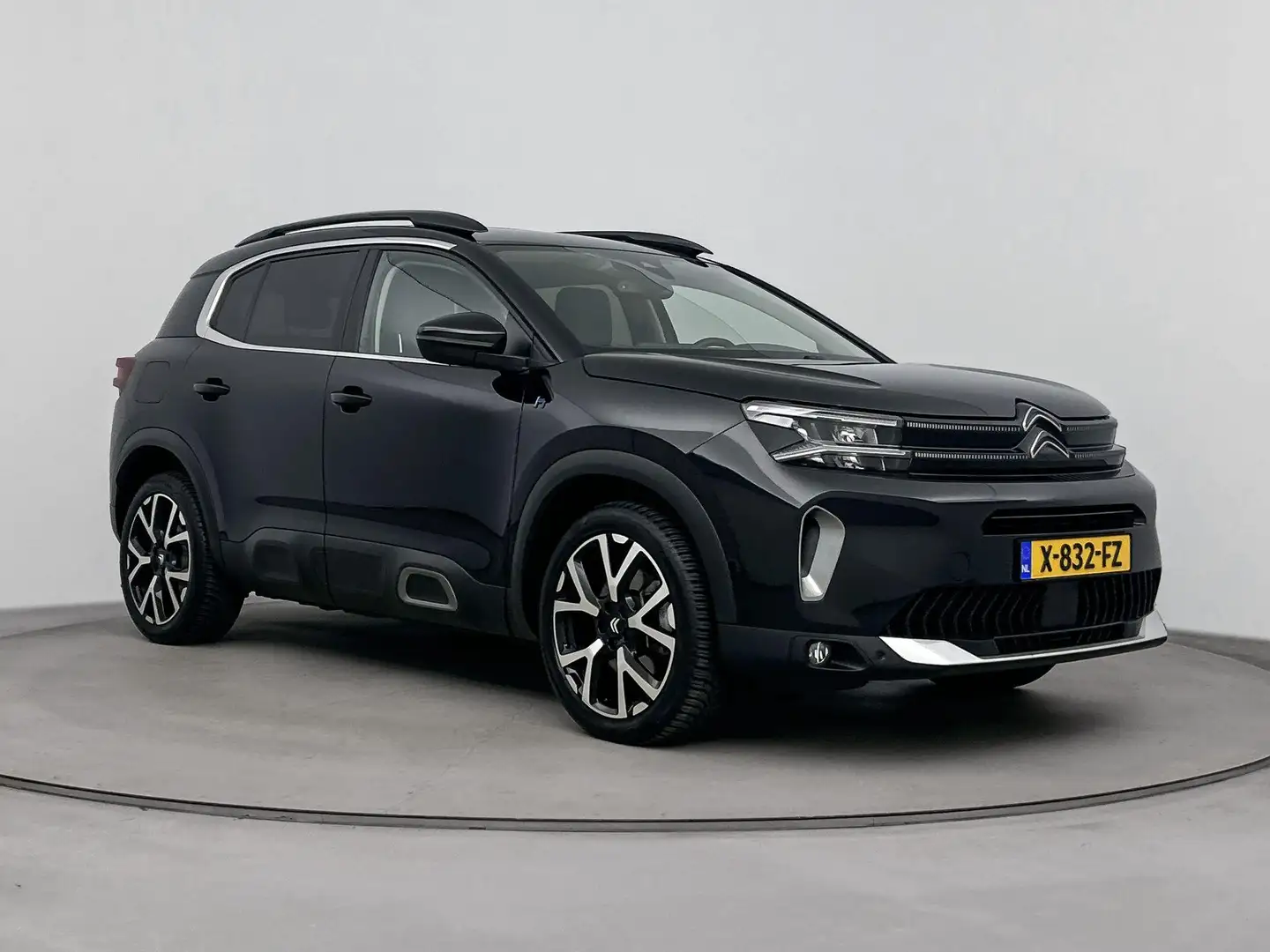 Citroen C5 Aircross 1.6 Plug-in Hybrid Shine | Navigatie | Camera | Cr Zwart - 2