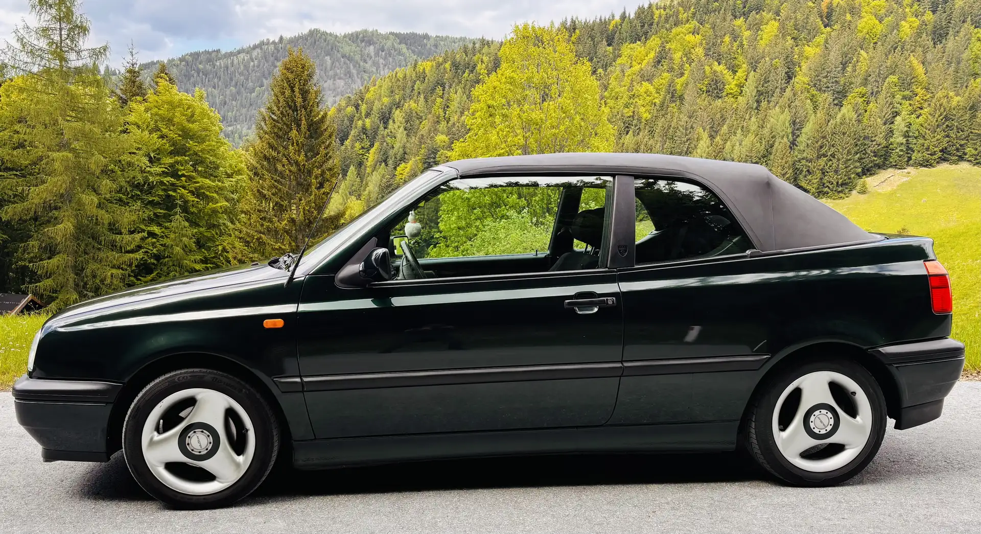 Volkswagen Golf Cabriolet - 1
