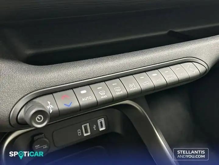 Jeep Avenger 1.2 Turbo Altitude 2025, foto 15